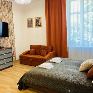 st-cross-apartment.krakowhotelspoland.com/